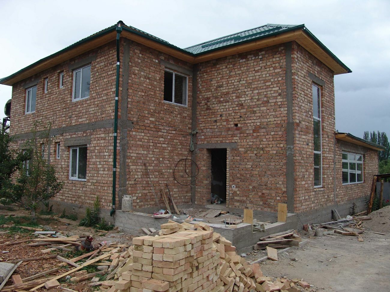 Competition in Karakol started to grow and it was decided to make big project through constructing new building with 8 bed rooms with own WC and shower in 2008.  